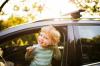 Hvorfor kan ikke lade børn alene i bilen om sommeren