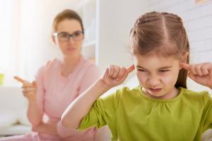 Neurosis: Hvordan kan jeg forhindre og forkert opdragelse af barnet er ikke forkrøblet