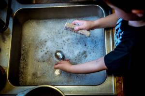 Hvor tit skal du vaske dit køkkenvask: indstilling ved husmødre