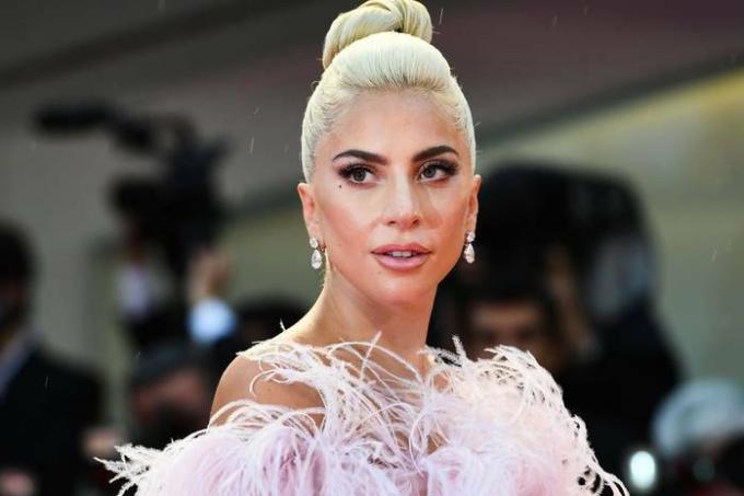 Den 33-årige Lady Gaga bliver mor for første gang