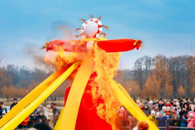 9 marts sjette dag i Carnival - Zolovkina sammenkomster: hvad der kan og ikke kan gøre på sabbatten
