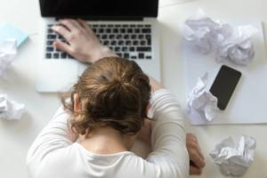 For at hjælpe arbejdsnarkoman: hvordan man kan håndtere træthed