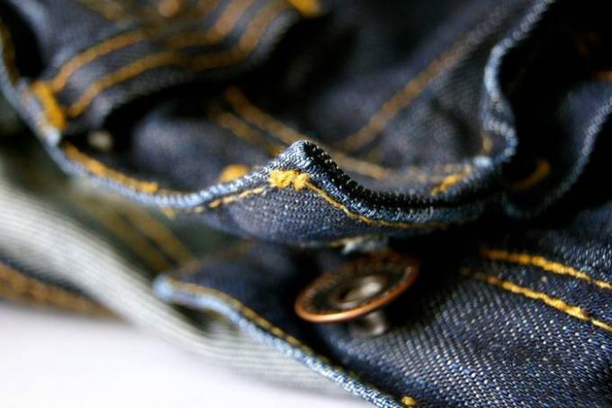 Alfabet needlewoman: hvordan passer stramme jeans på en figur