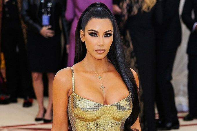 Kim Kardashian er ikke omfattet ikke-eksisterende allergi over for gluten, men bare ikke spise en masse ruller.