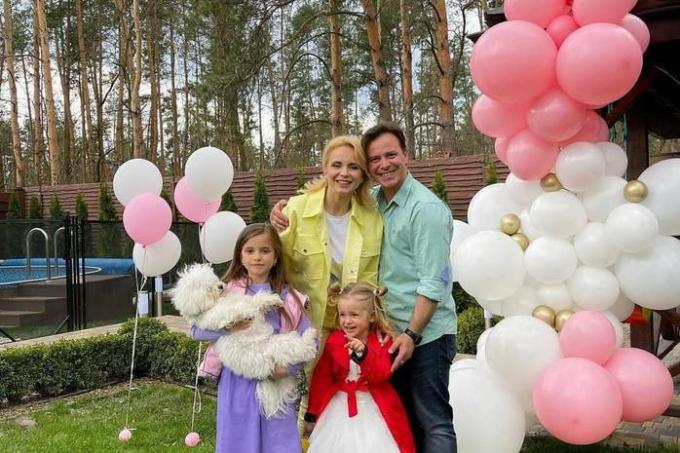 Lilia Rebrik gav sin datter et hus og en bil til hendes fødselsdag