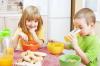 Sådan fodrer du et barn om sommeren: nyttige fødevarer til børns immunitet