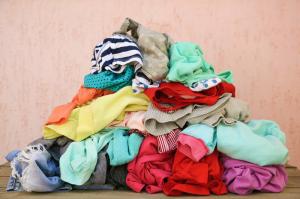 Sådan folder du den perfekte garderobe til et barn